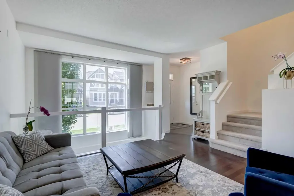 1058 New Brighton Park SE Calgary AB T2Z 0Y1