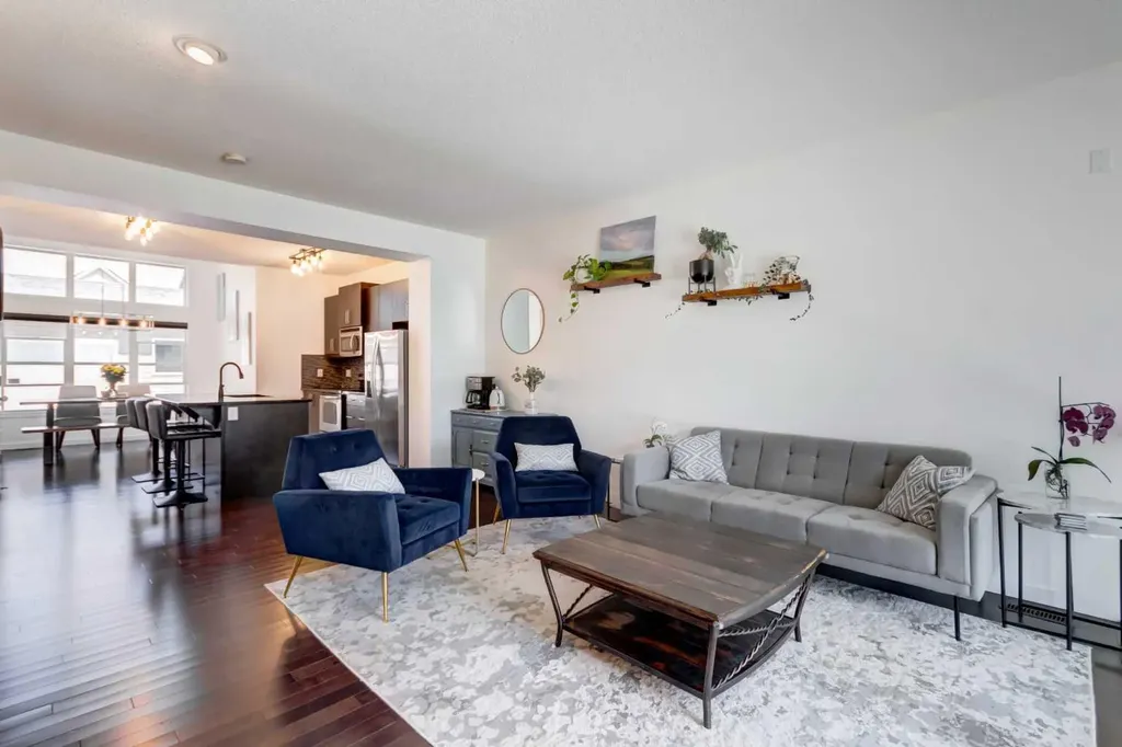 1058 New Brighton Park SE Calgary AB T2Z 0Y1