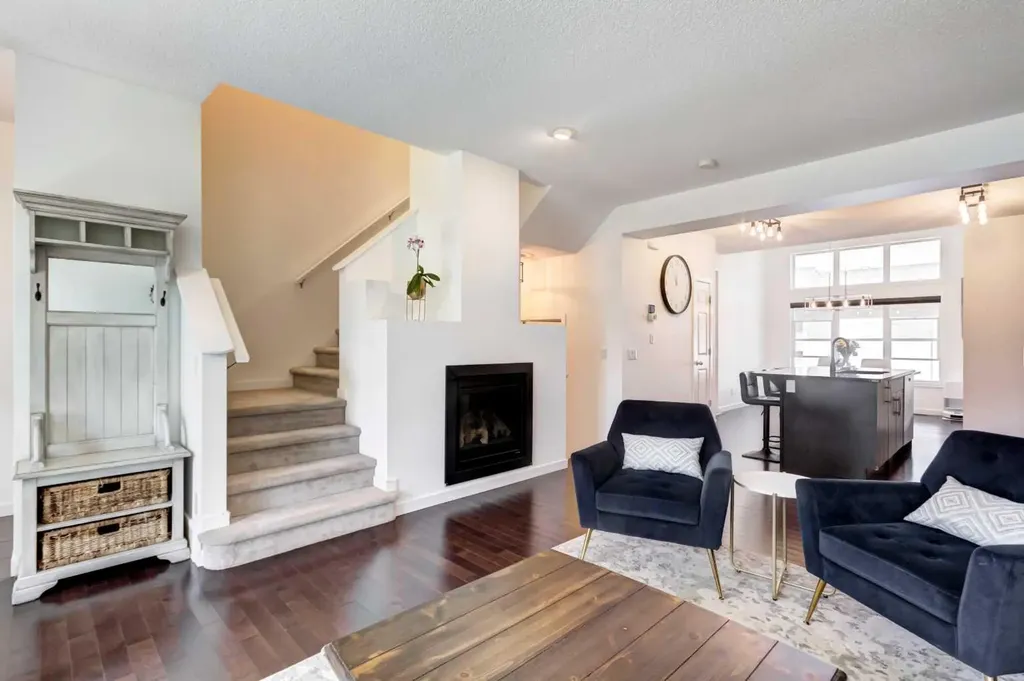 1058 New Brighton Park SE Calgary AB T2Z 0Y1