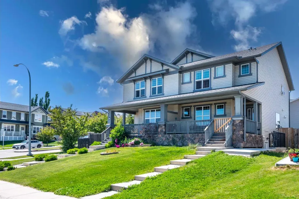 7 Panora Square NW Calgary AB T3P 1E5