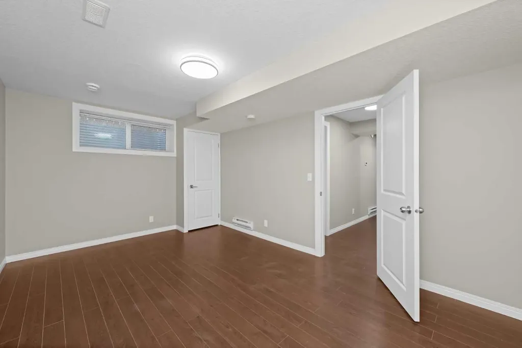 7 Panora Square NW Calgary AB T3P 1E5