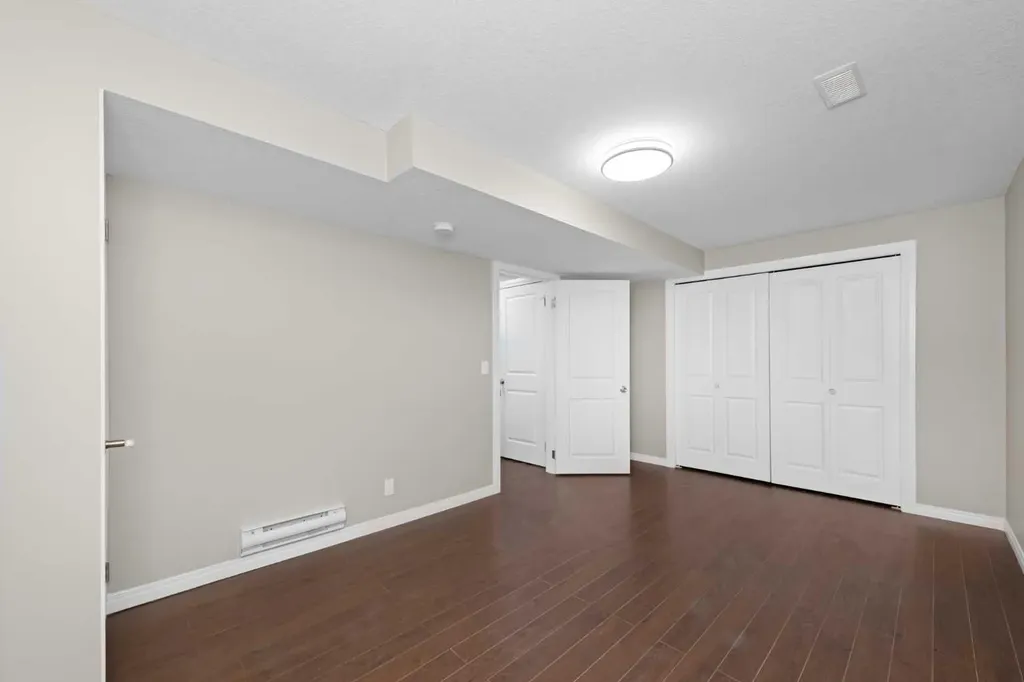 7 Panora Square NW Calgary AB T3P 1E5