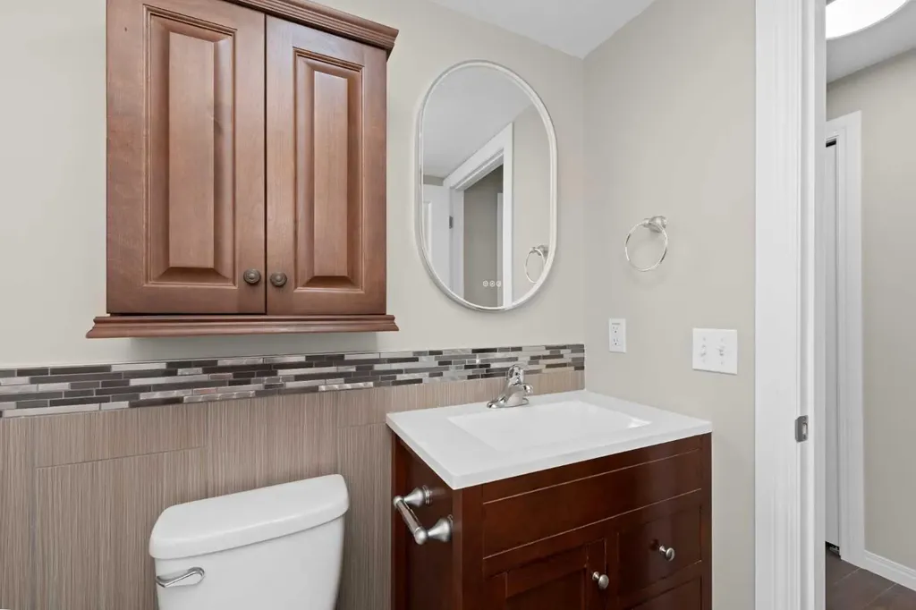 7 Panora Square NW Calgary AB T3P 1E5