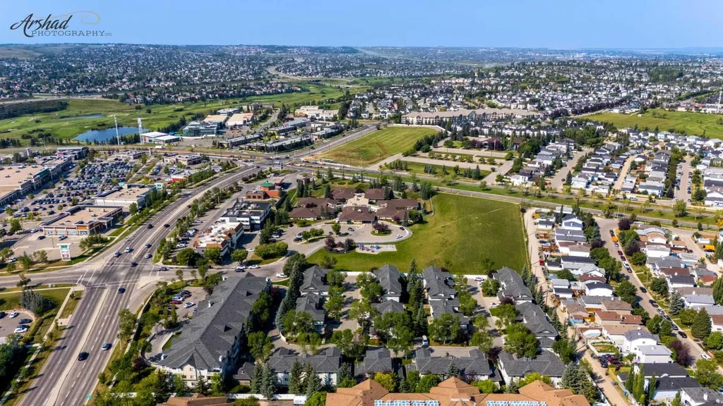 7 Panora Square NW Calgary AB T3P 1E5