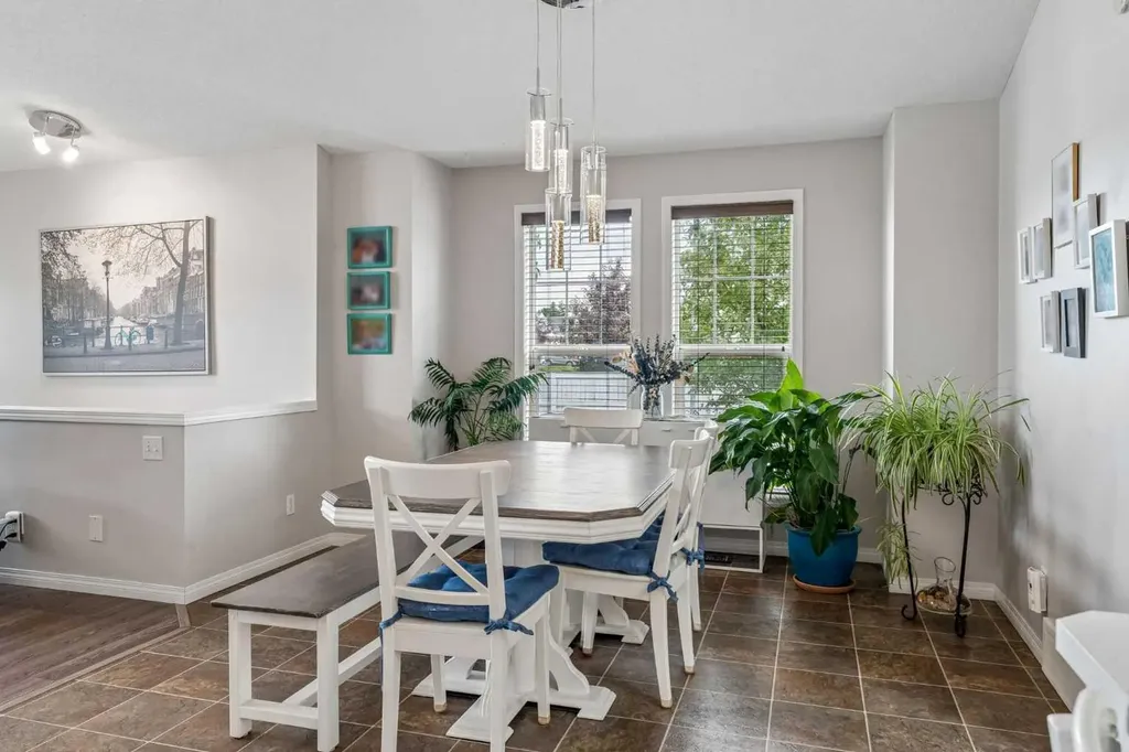 2046 New Brighton Gardens SE Calgary AB T2Z 4X4
