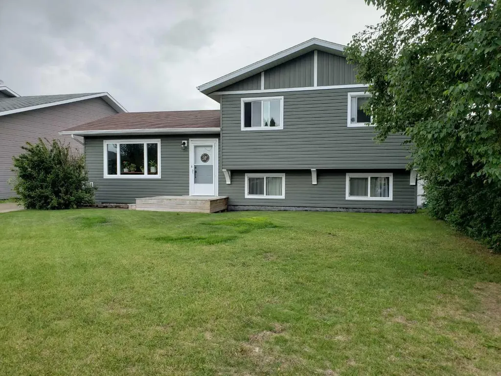 10213 106 Avenue Fairview AB T0H 1L0