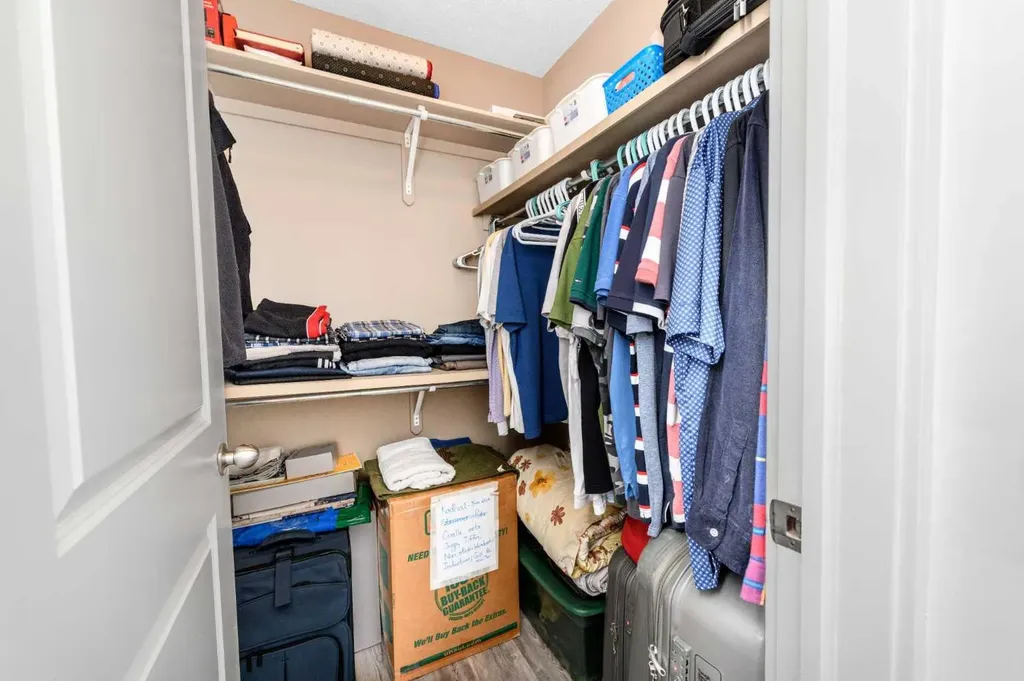 5 Citadel Hills Circle NW Calgary AB T3G 3V4