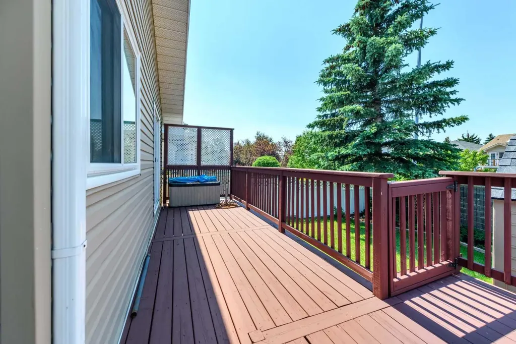 5 Citadel Hills Circle NW Calgary AB T3G 3V4