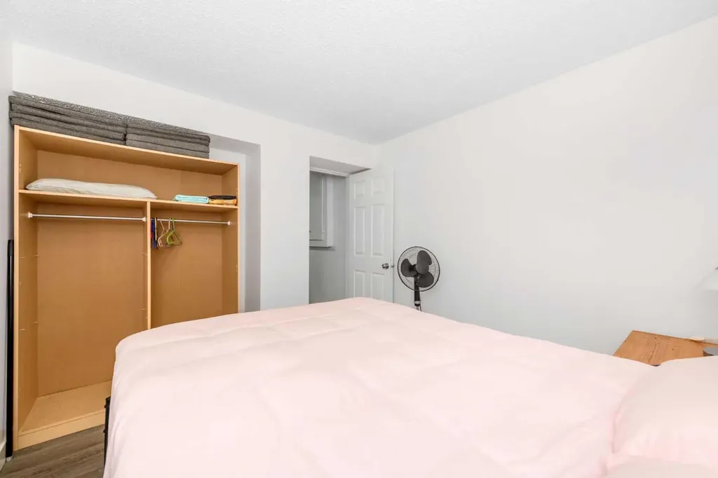 5 Citadel Hills Circle NW Calgary AB T3G 3V4