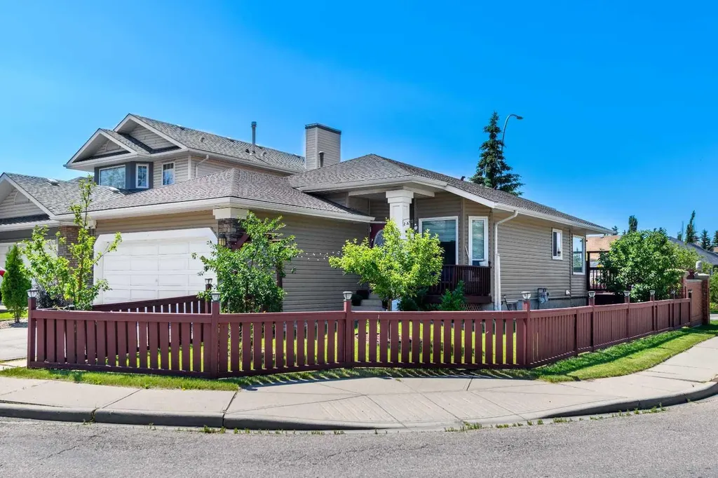 5 Citadel Hills Circle NW Calgary AB T3G 3V4