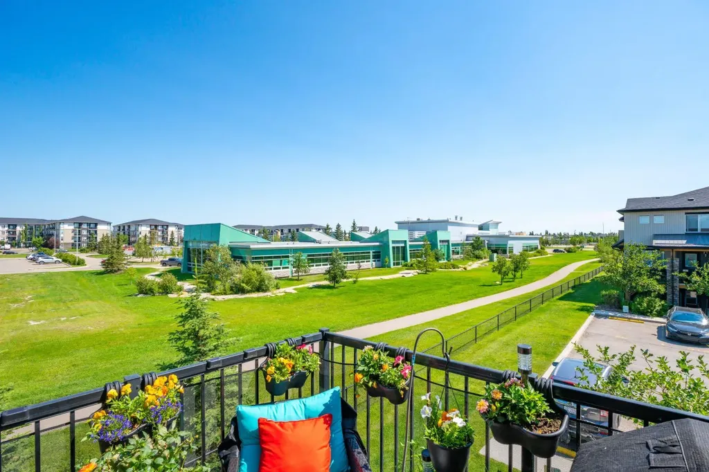 2781 Chinook Winds Drive Airdrie AB T4B 3S5