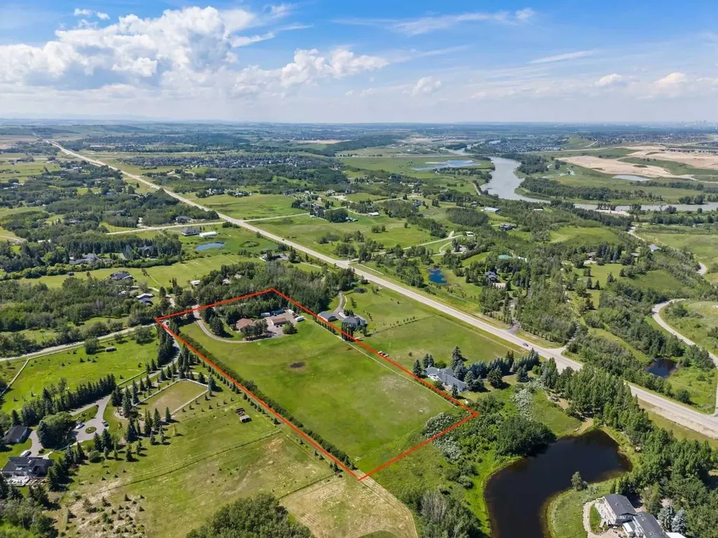 242034 36 Street E Rural Foothills County AB T1S3P9