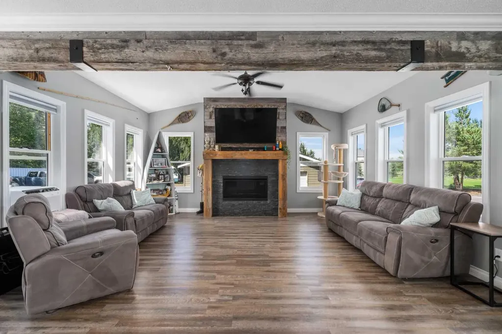242034 36 Street E Rural Foothills County AB T1S3P9