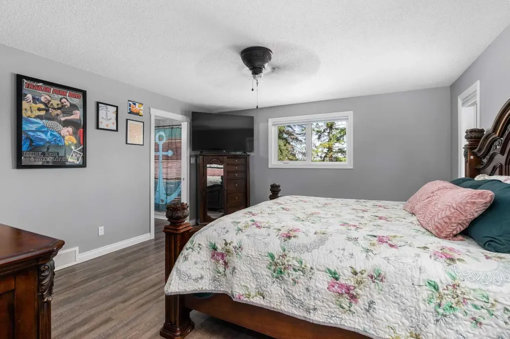 242034 36 Street E Rural Foothills County AB T1S3P9