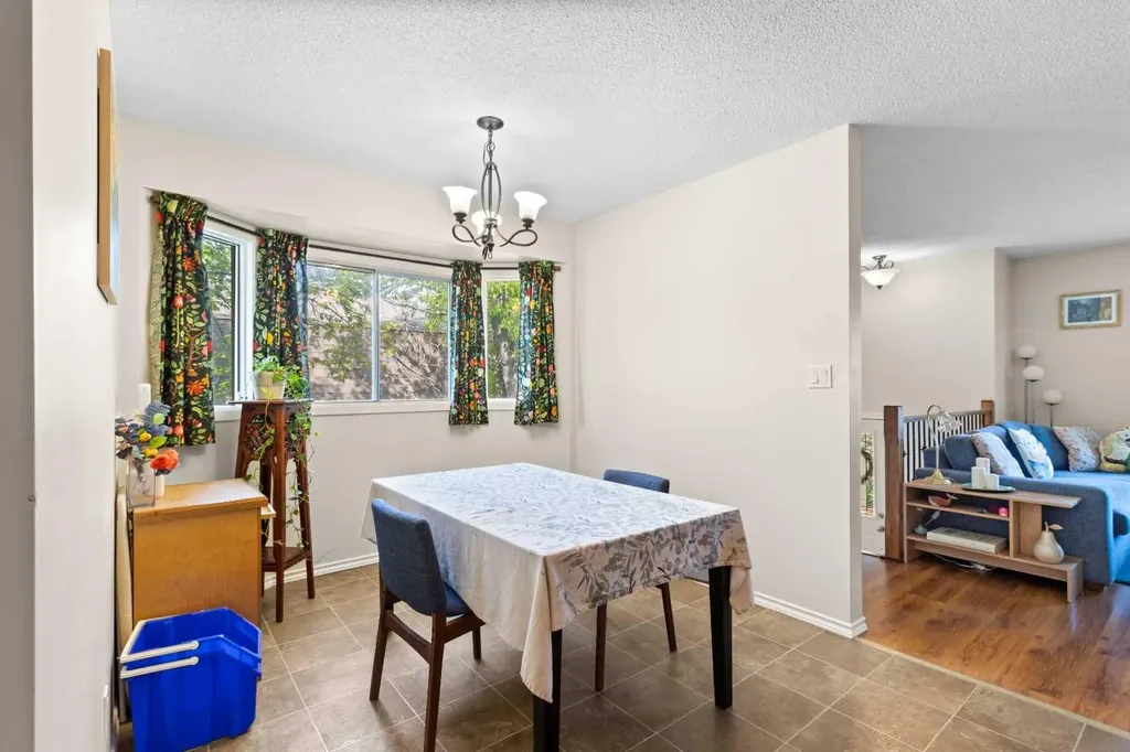 5 Mccullough Crescent Red Deer AB T8H 0J8