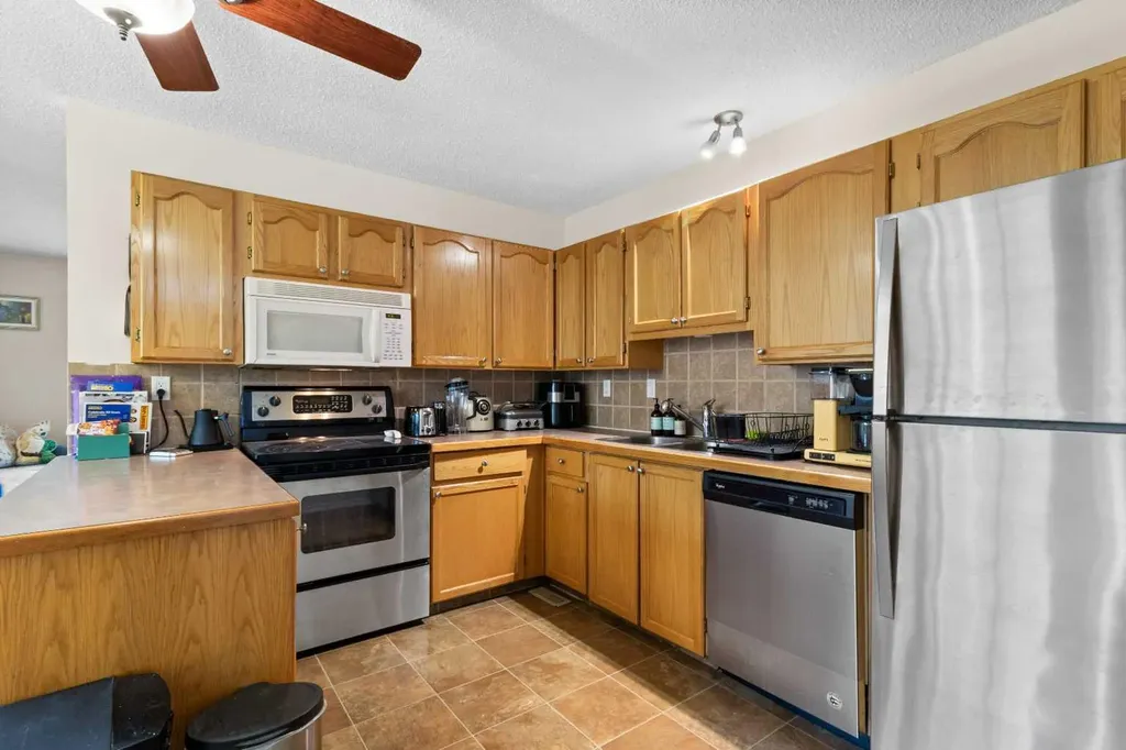 5 Mccullough Crescent Red Deer AB T8H 0J8