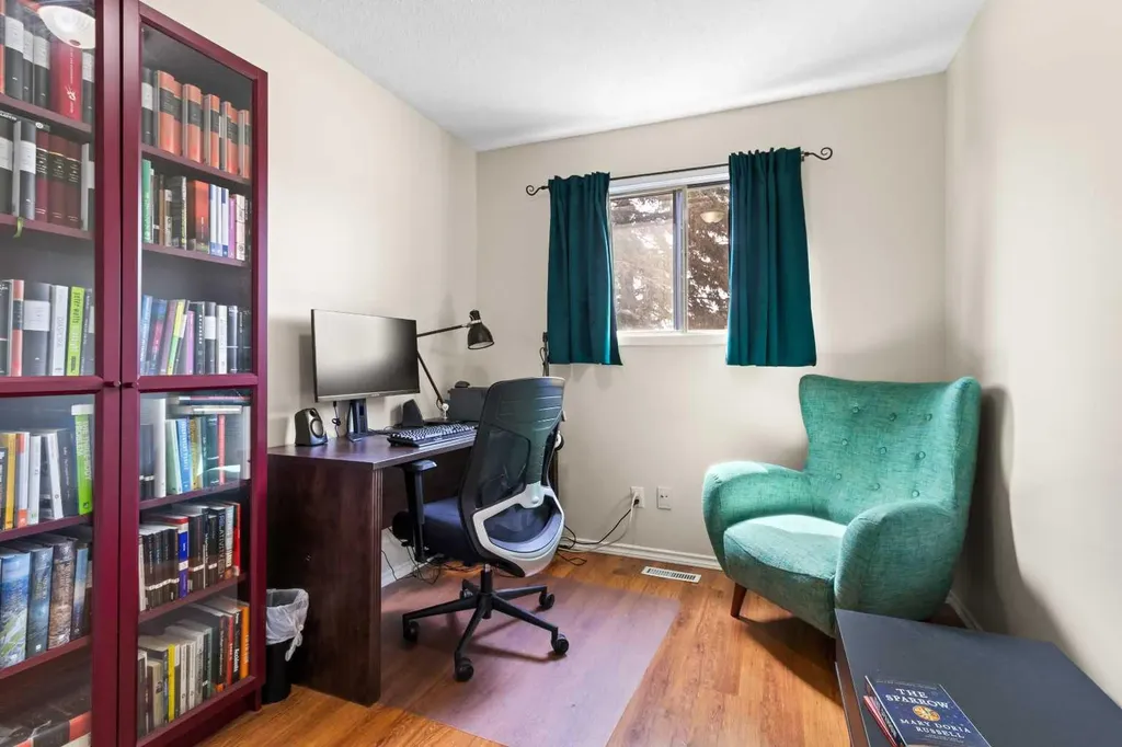 5 Mccullough Crescent Red Deer AB T8H 0J8