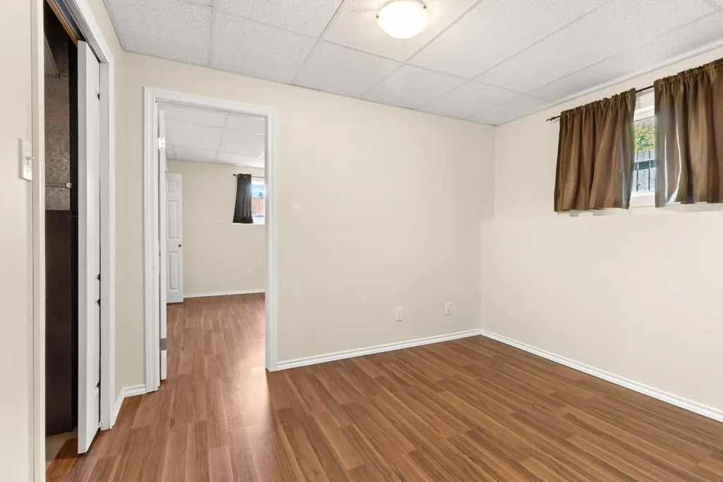 5 Mccullough Crescent Red Deer AB T8H 0J8