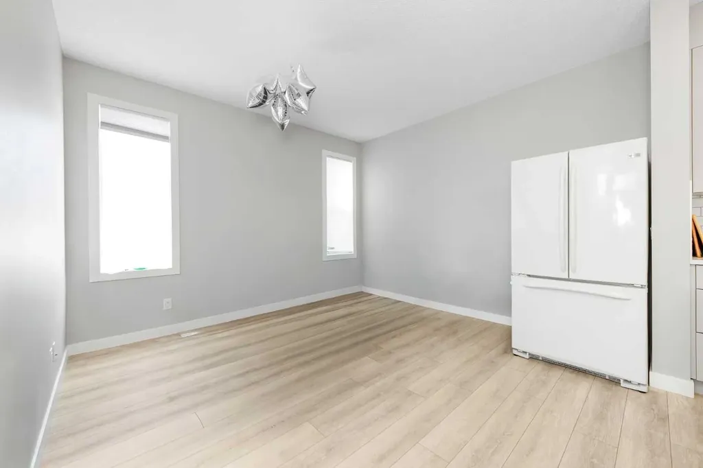 226 Ambleton Drive NW Calgary AB T3P1W7