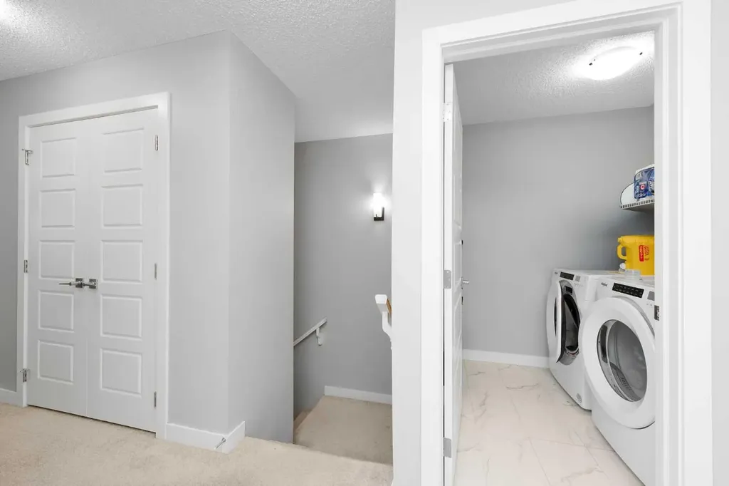 226 Ambleton Drive NW Calgary AB T3P1W7