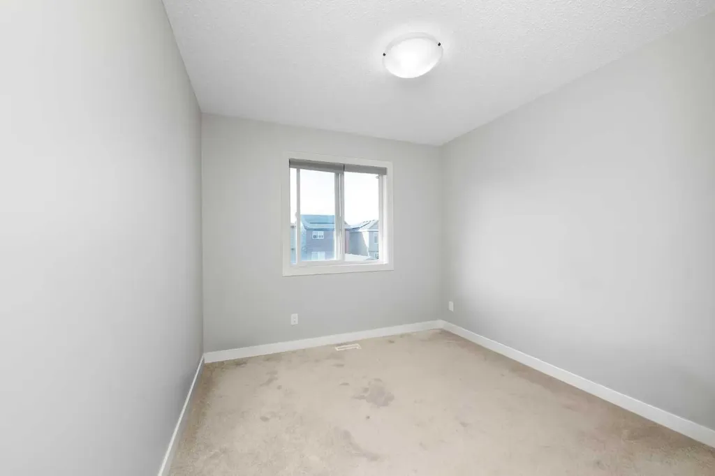 226 Ambleton Drive NW Calgary AB T3P1W7