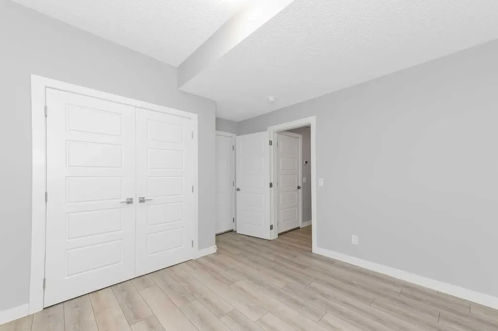 226 Ambleton Drive NW Calgary AB T3P1W7