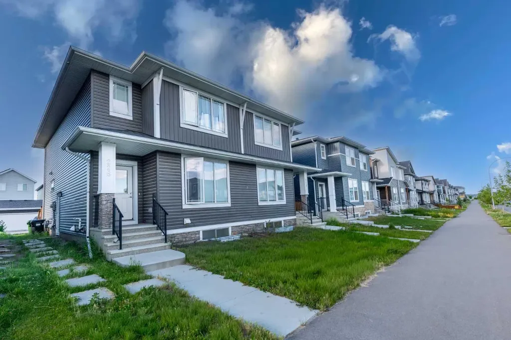 226 Ambleton Drive NW Calgary AB T3P1W7