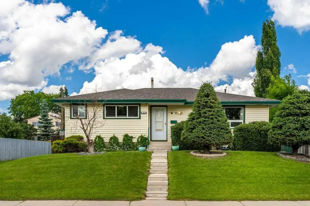 39 Maryvale Crescent NE Calgary AB T2A 2V5