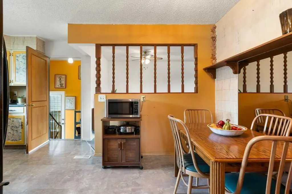 39 Maryvale Crescent NE Calgary AB T2A 2V5