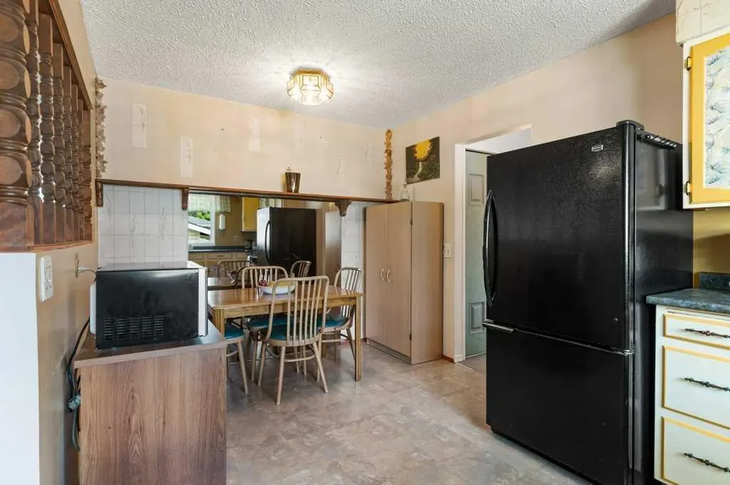 39 Maryvale Crescent NE Calgary AB T2A 2V5