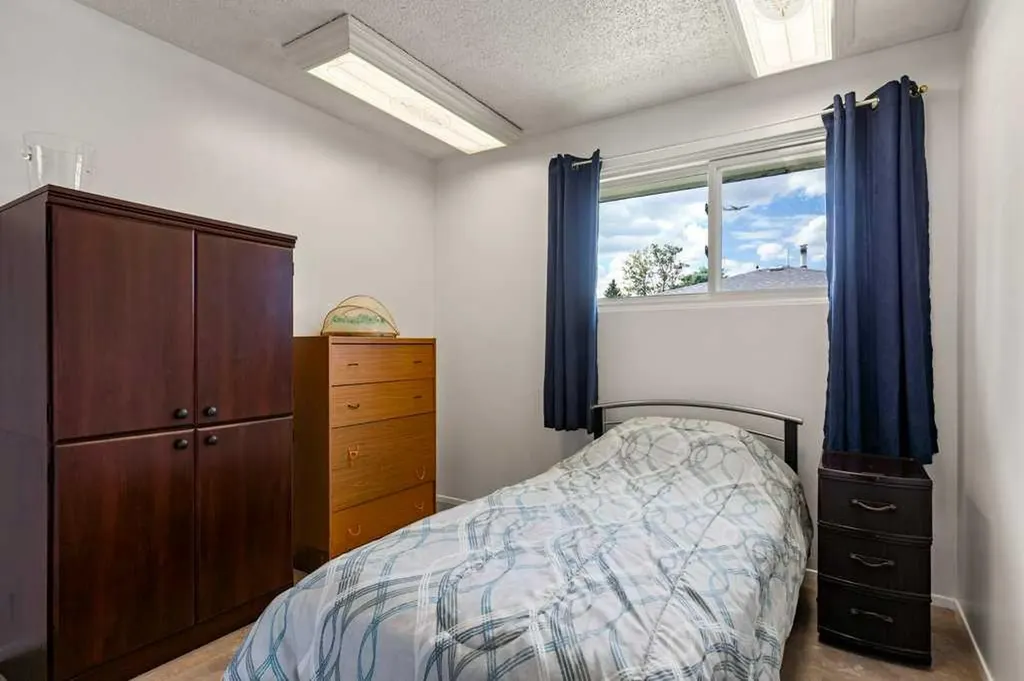 39 Maryvale Crescent NE Calgary AB T2A 2V5