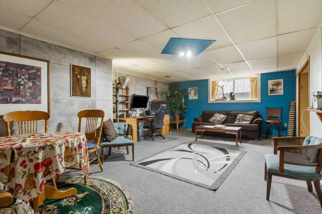 39 Maryvale Crescent NE Calgary AB T2A 2V5