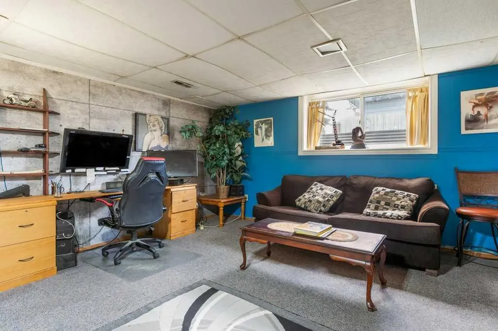 39 Maryvale Crescent NE Calgary AB T2A 2V5