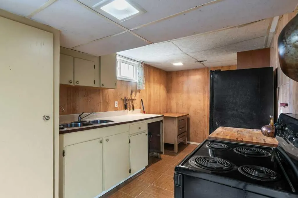 39 Maryvale Crescent NE Calgary AB T2A 2V5