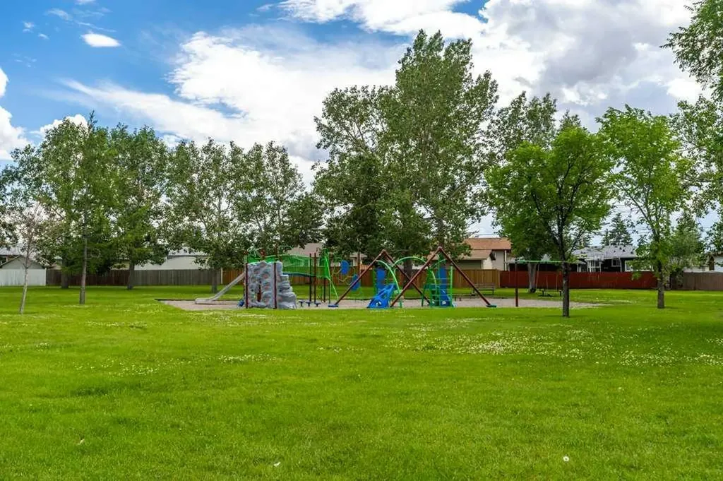 39 Maryvale Crescent NE Calgary AB T2A 2V5