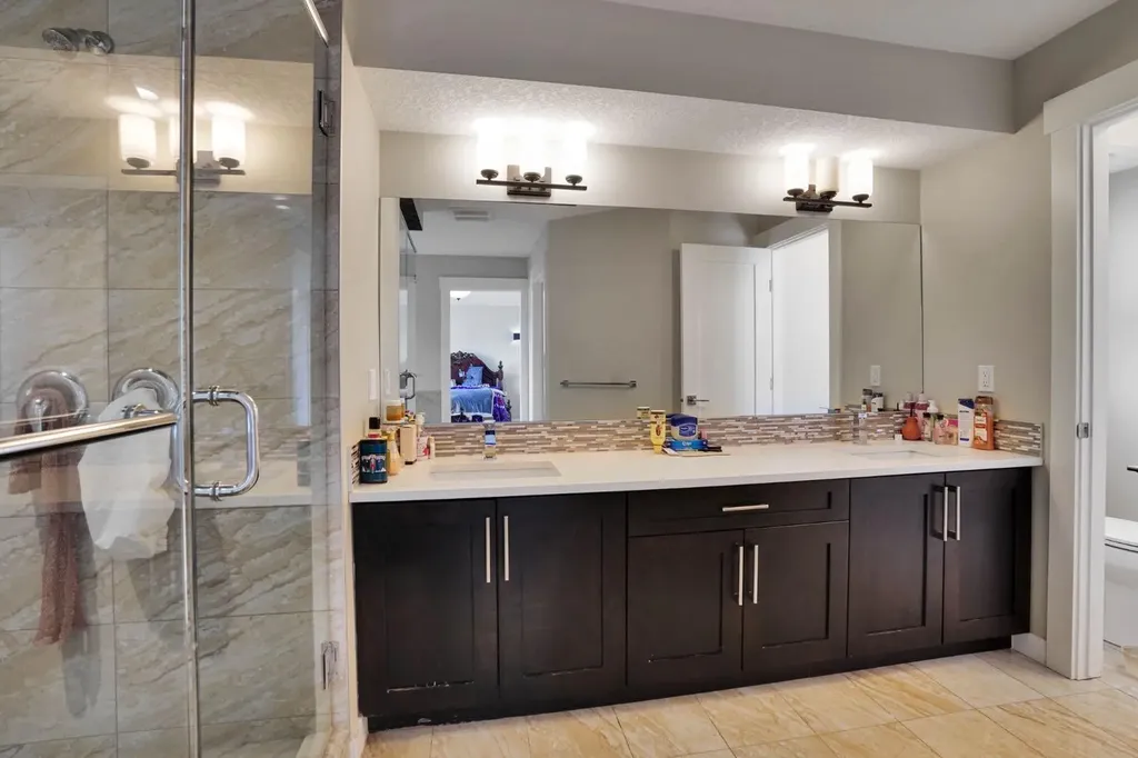 113 Kinniburgh Bay Chestermere AB T1X0M2