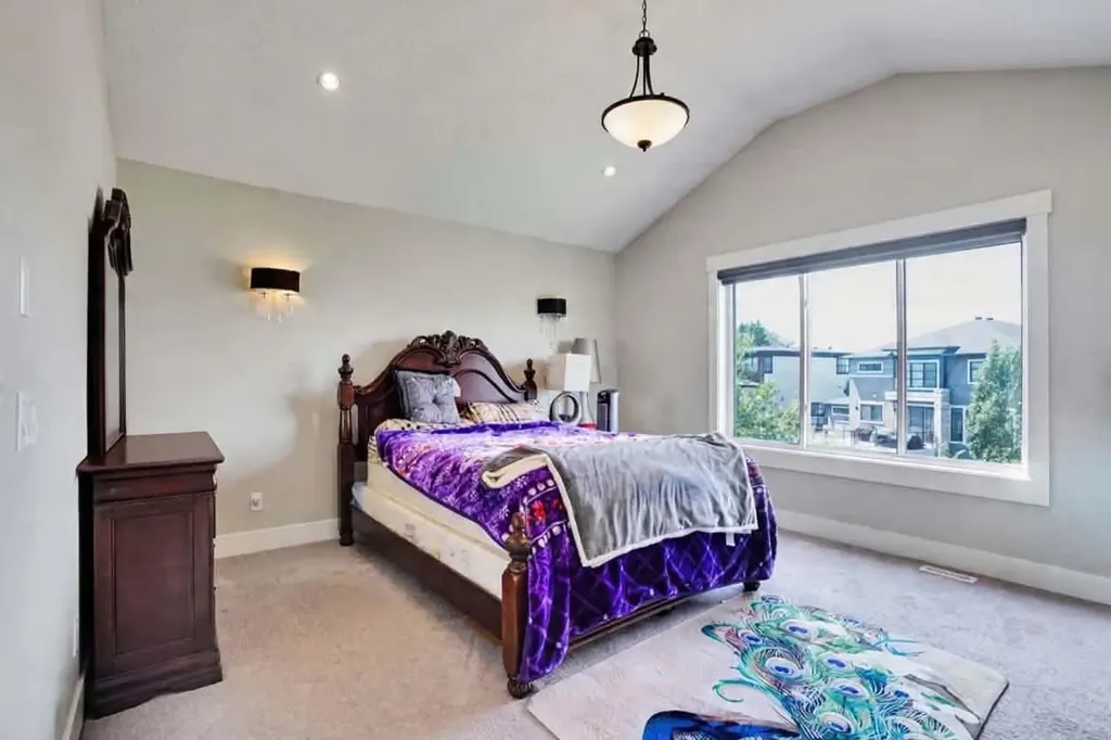 113 Kinniburgh Bay Chestermere AB T1X0M2