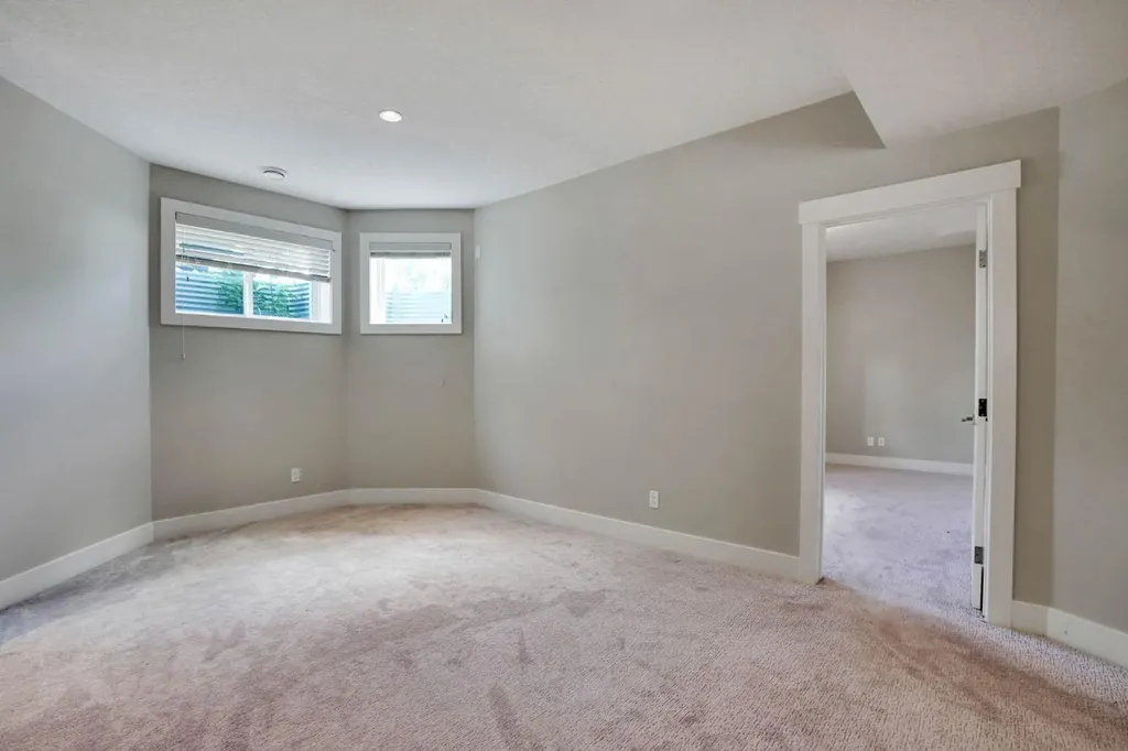 113 Kinniburgh Bay Chestermere AB T1X0M2
