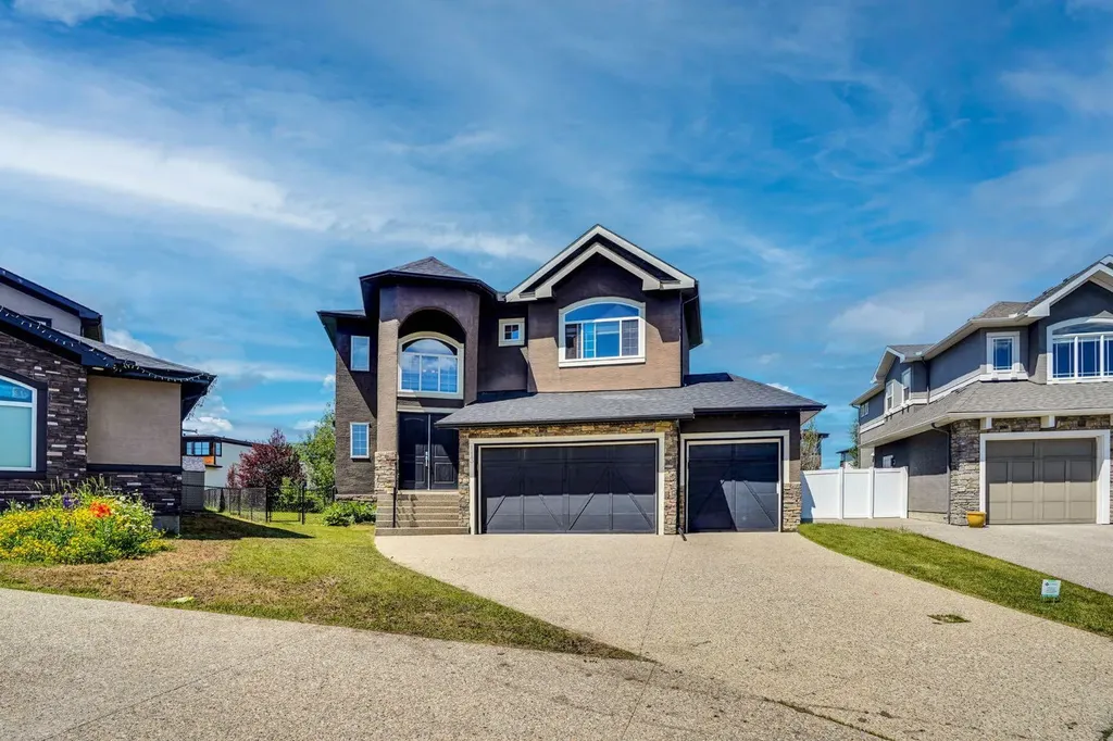 113 Kinniburgh Bay Chestermere AB T1X0M2