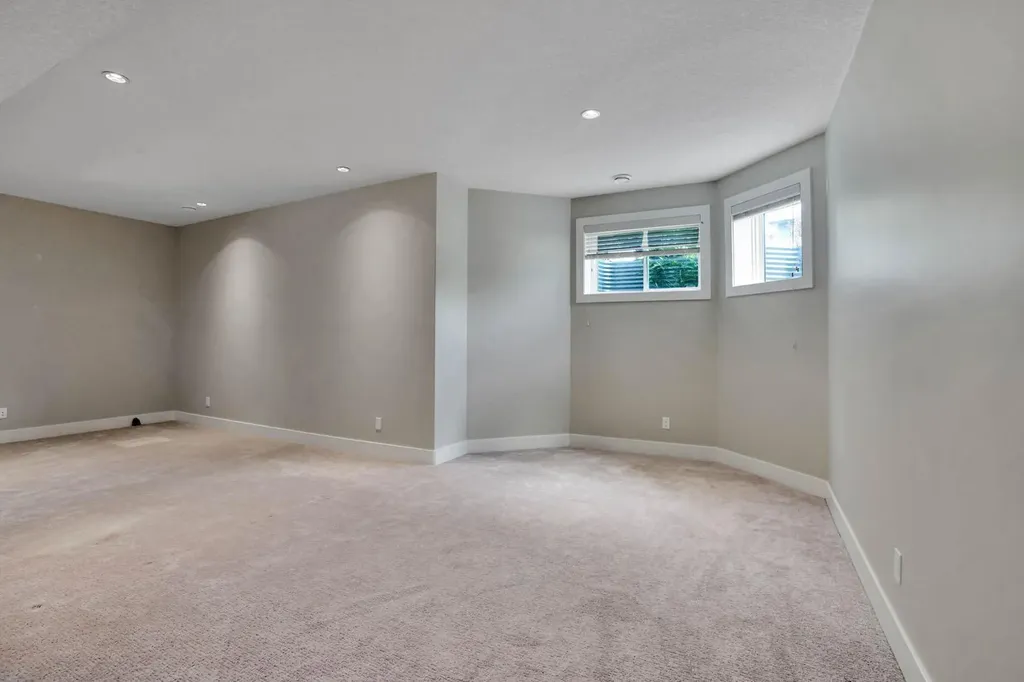 113 Kinniburgh Bay Chestermere AB T1X0M2