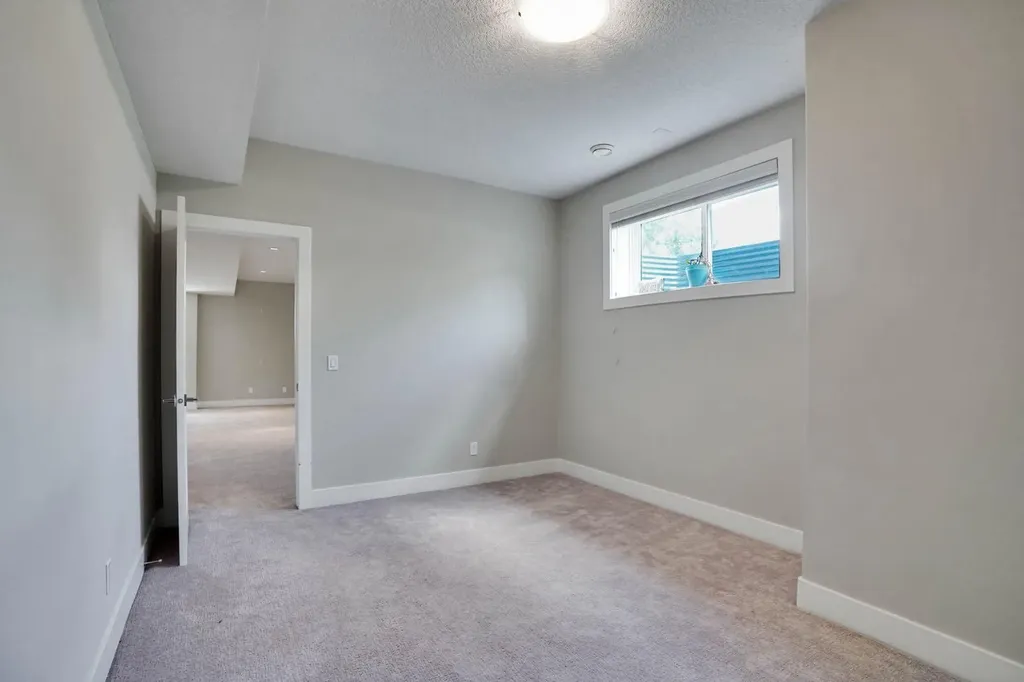 113 Kinniburgh Bay Chestermere AB T1X0M2