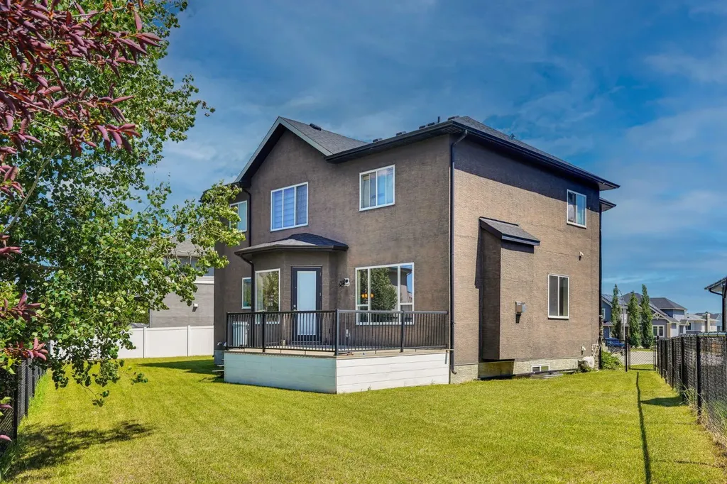 113 Kinniburgh Bay Chestermere AB T1X0M2