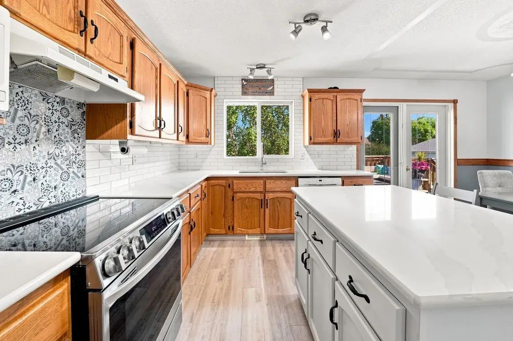 155 Lampard Crescent Red Deer AB T4R 2W7