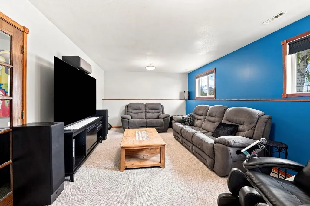 155 Lampard Crescent Red Deer AB T4R 2W7