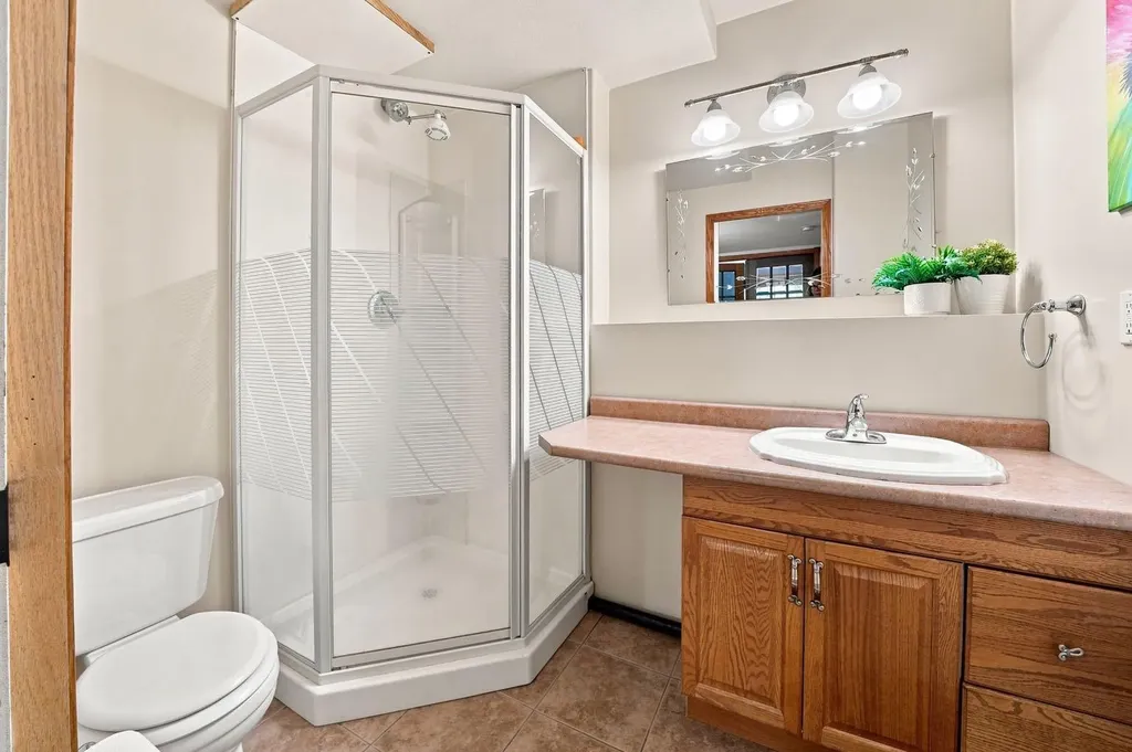 155 Lampard Crescent Red Deer AB T4R 2W7