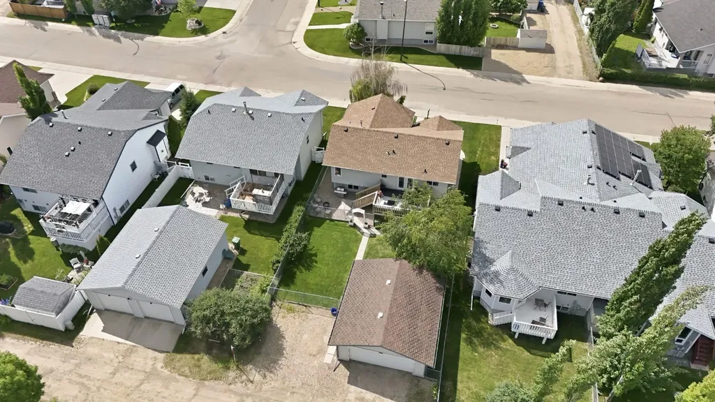 155 Lampard Crescent Red Deer AB T4R 2W7