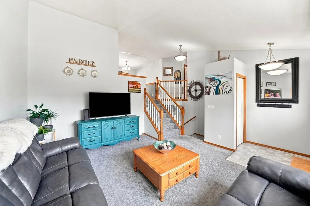 155 Lampard Crescent Red Deer AB T4R 2W7