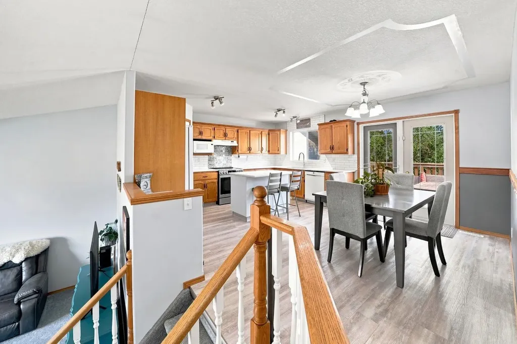 155 Lampard Crescent Red Deer AB T4R 2W7