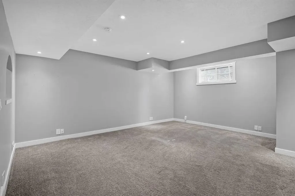 18320 Chaparral Street SE Calgary AB T2X3K9