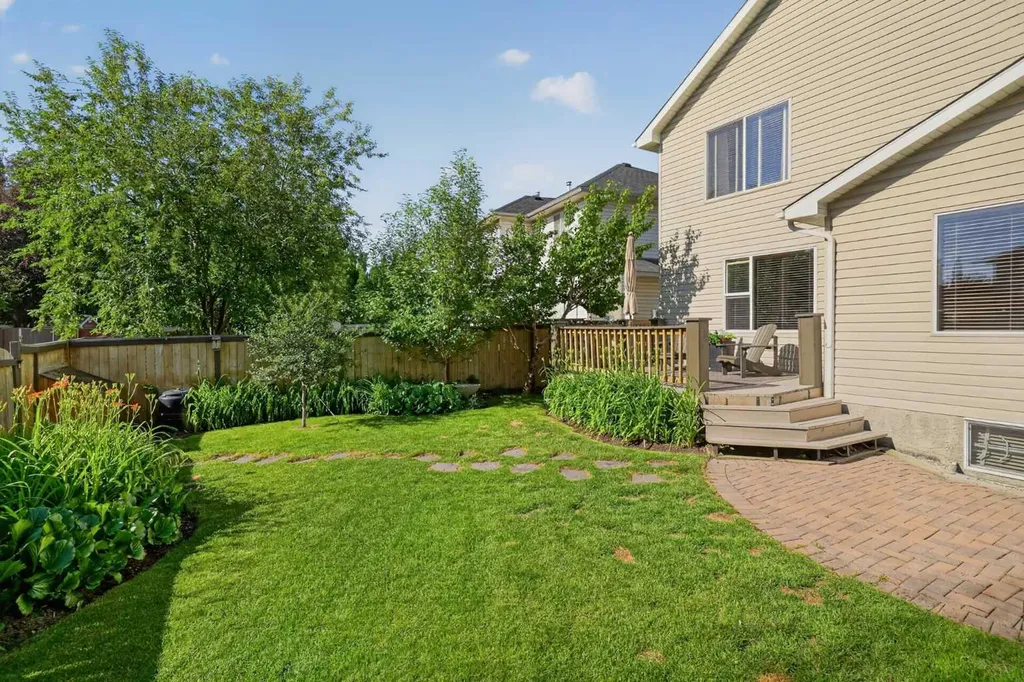 18320 Chaparral Street SE Calgary AB T2X3K9